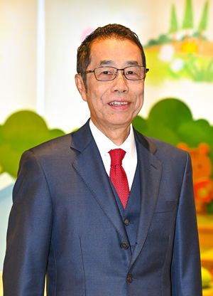 品川翔英幼稚園 園長 : 小野 時英